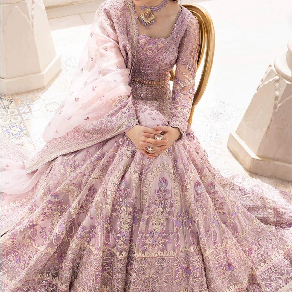 Lilac Long Sleeve Pakistani designer Gown NWT - Picture 2 of 11